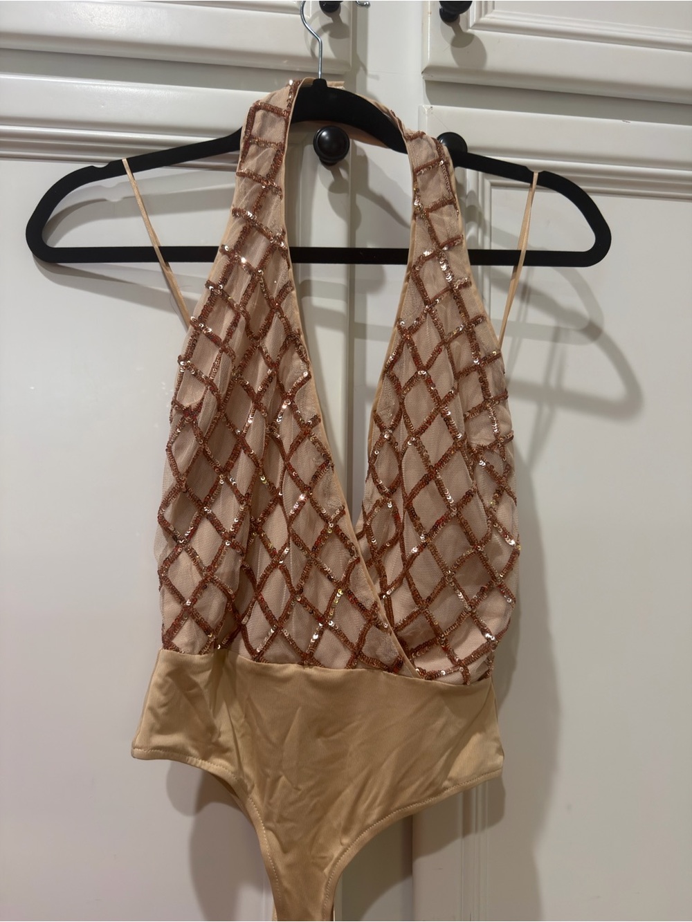 NWT Luxxel Beige and Rose Gold Sequin Plunge Bodysuit
